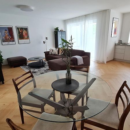 Beautiful New Apt In Old Town Near Train Station - Free Parking Μπρατισλάβα Εξωτερικό φωτογραφία