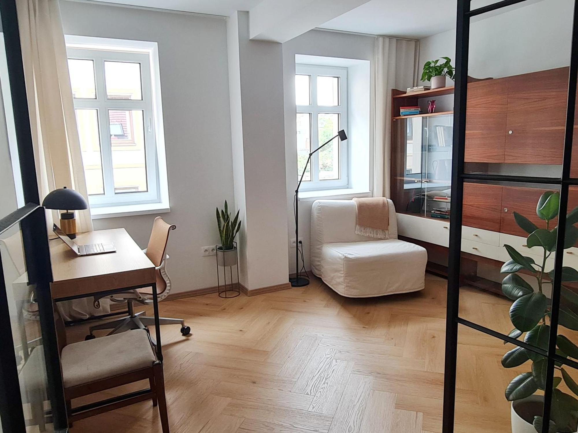 Beautiful New Apt In Old Town Near Train Station - Free Parking Μπρατισλάβα Εξωτερικό φωτογραφία