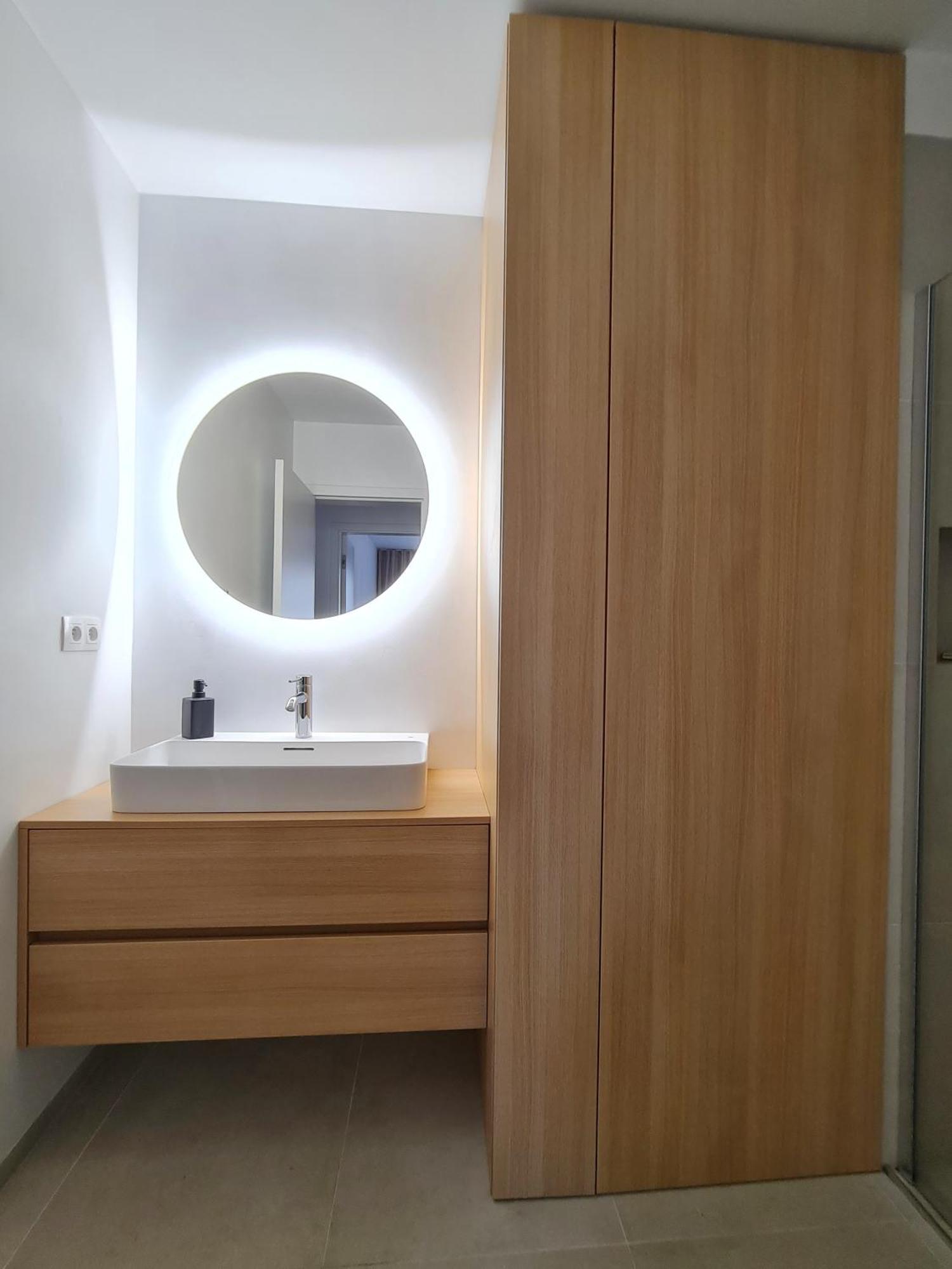 Beautiful New Apt In Old Town Near Train Station - Free Parking Μπρατισλάβα Εξωτερικό φωτογραφία