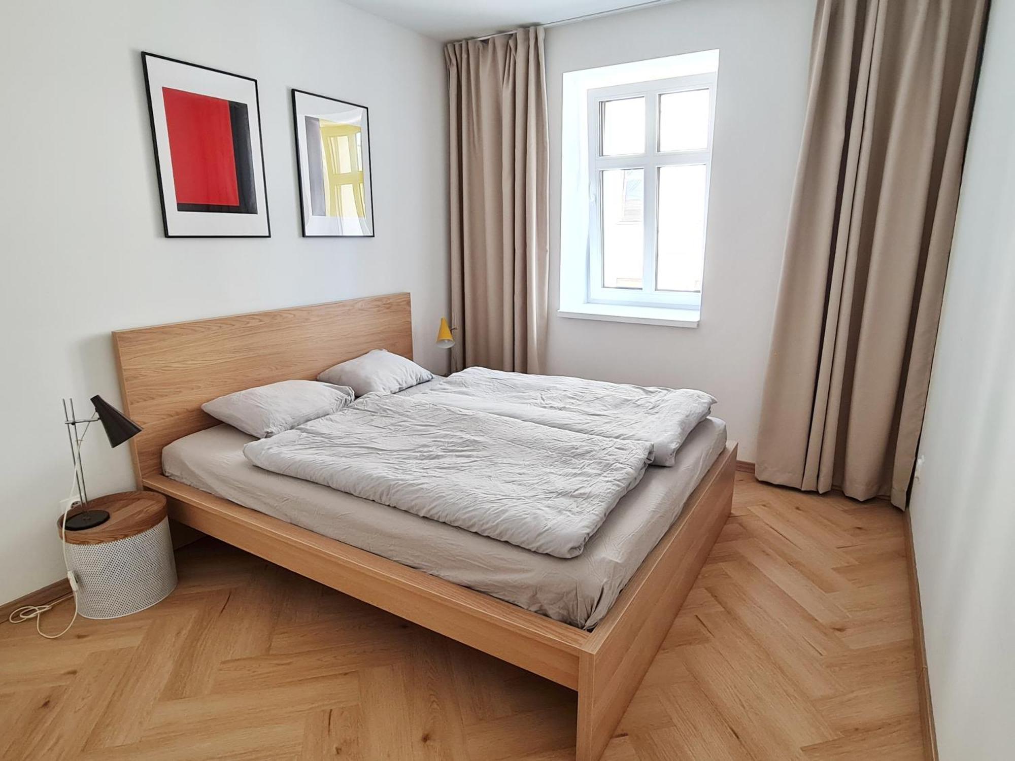 Beautiful New Apt In Old Town Near Train Station - Free Parking Μπρατισλάβα Εξωτερικό φωτογραφία