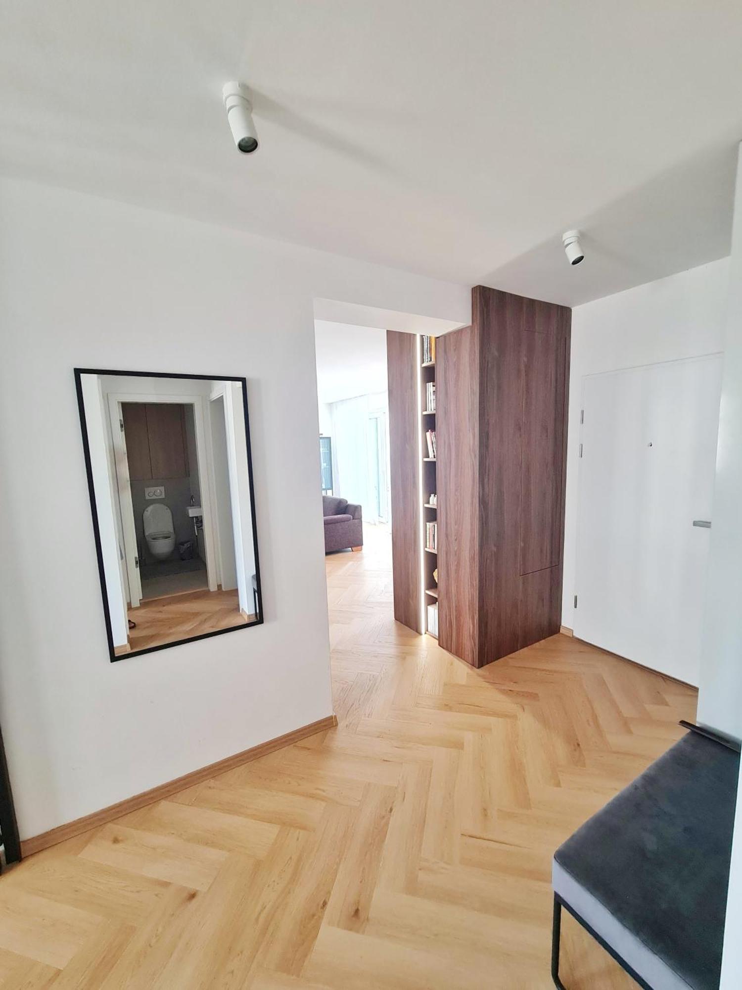 Beautiful New Apt In Old Town Near Train Station - Free Parking Μπρατισλάβα Εξωτερικό φωτογραφία